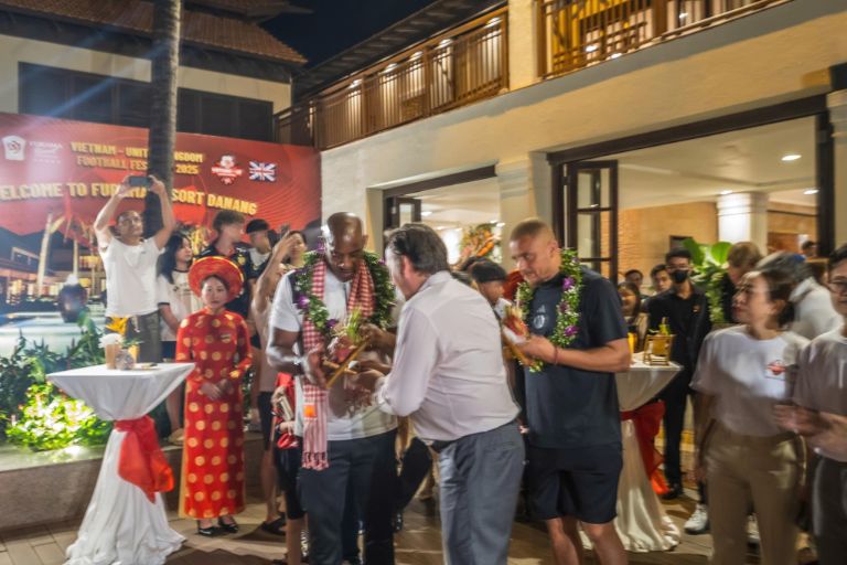 Manchester United comes to Furama Resort & Villas Danang: Premium retreat, cutting-edge technology, and legendary inspiration!