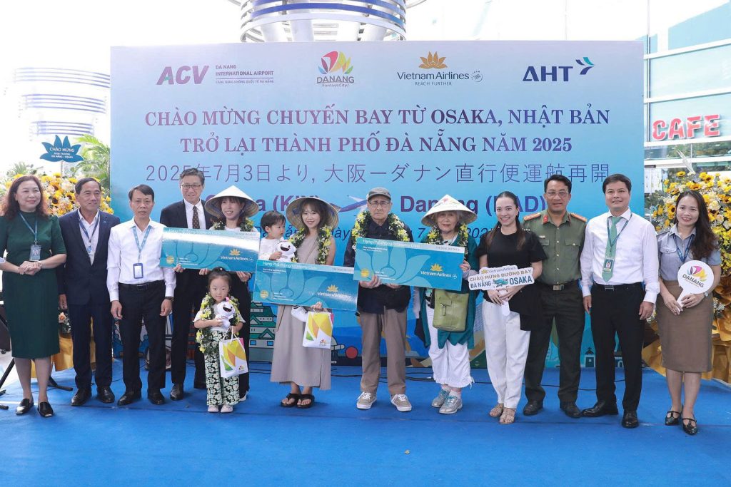 DA NANG WELCOMES FIRST FLIGHT FROM OSAKA AFTER TEMPORARY SUSPENSION: PROMOTING JAPAN – VIETNAM TOURISM RECOVERY