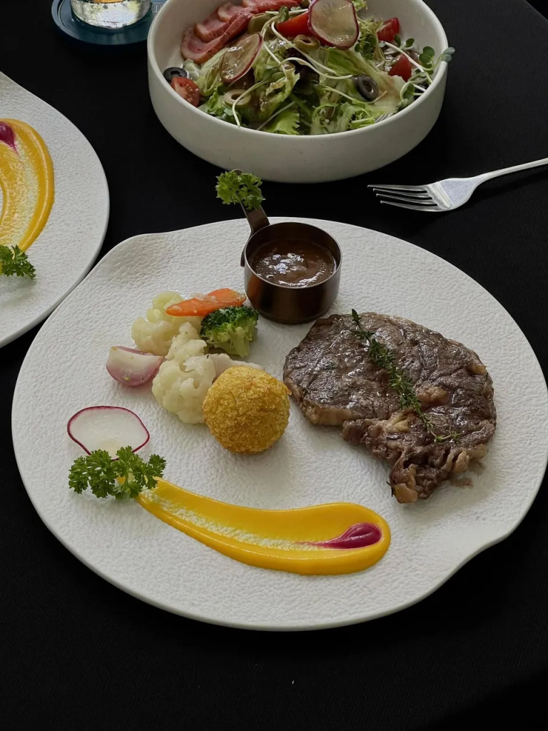 Bonne Vie Steak House