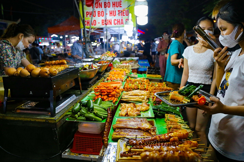 Top 7 Most Popular Late-Night Eateries In Da Nang