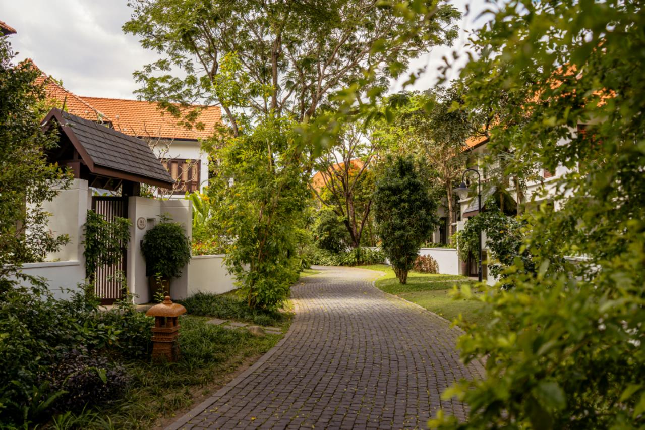 Green grounds inside Furama Villas Danang