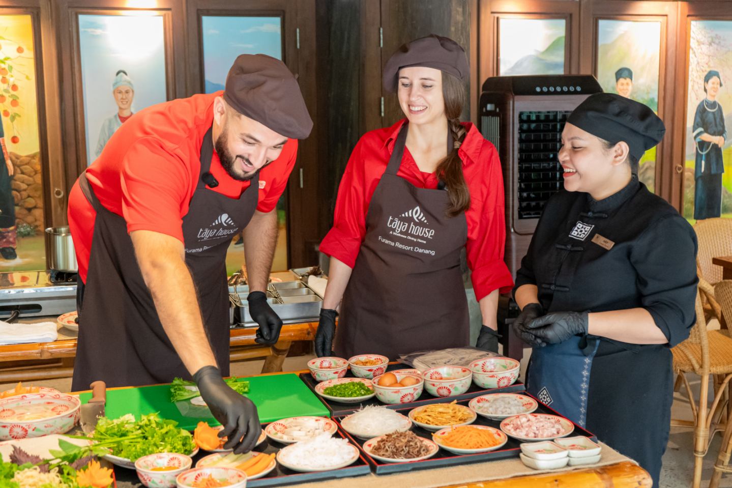 Cooking class at Tàya House